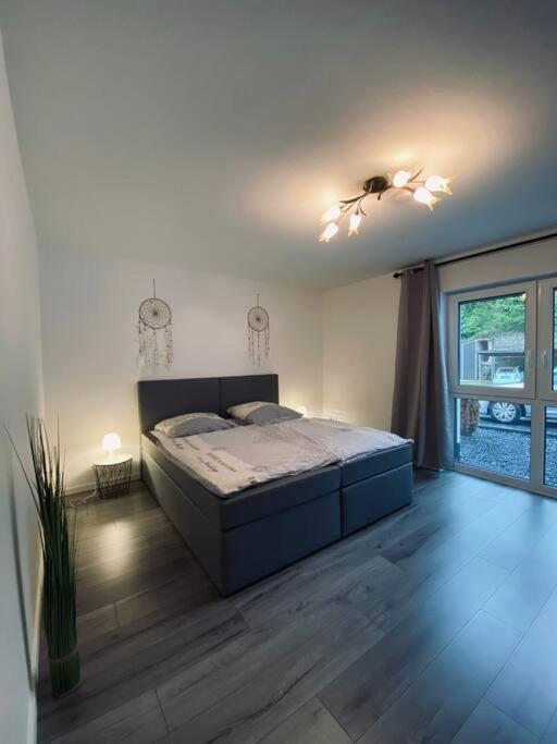 Grosse Moderne Ferienwohnung Auch Als Monteur Unterkunft Nutzbar, In Stolberg - Vicht ภายนอก รูปภาพ