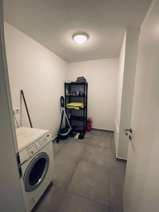 Grosse Moderne Ferienwohnung Auch Als Monteur Unterkunft Nutzbar, In Stolberg - Vicht ภายนอก รูปภาพ